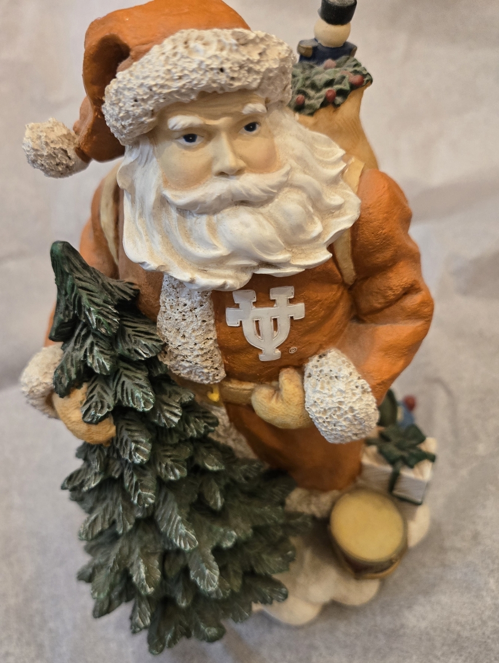 UT Longhorn Santa 1st LTD ED CHRISTMAS FIGURINE HOSTING PARTY OFFICE DECO HOOKEM
